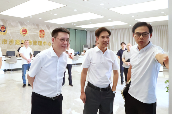 刘昱总经理照片.png